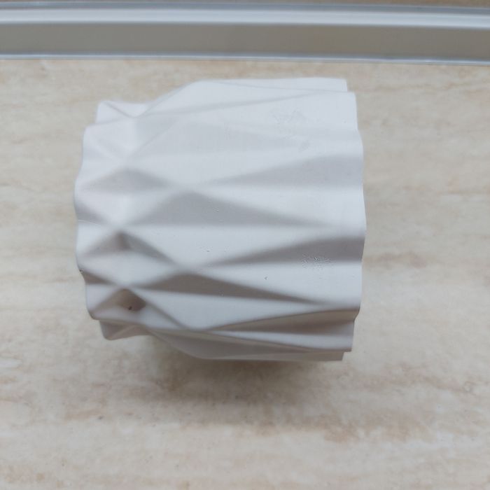 Керамична кашпа голяма