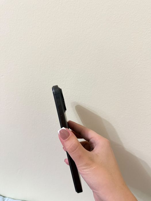 iPhone 15 Pro Max — 256 GB