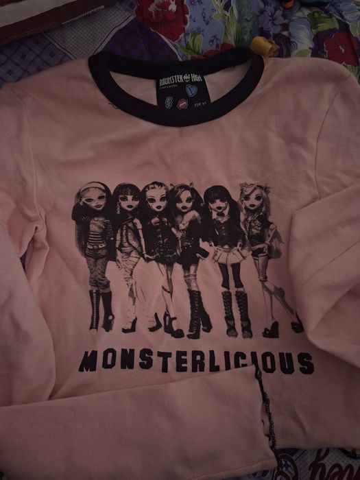 Монстр хай топ Bershka