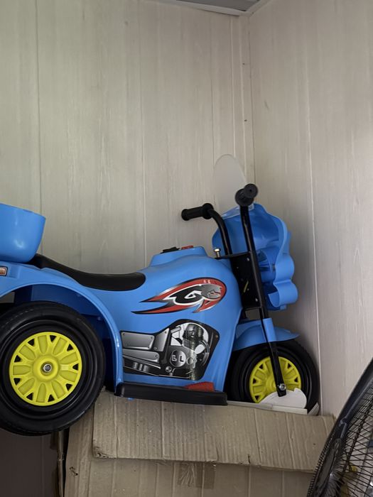 Детские вещи и игрушки