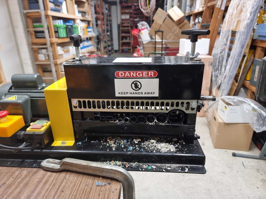 Mașină decojit cabluri 1–38mm recuperezi cupru scump TRANSPORT GRATUIT