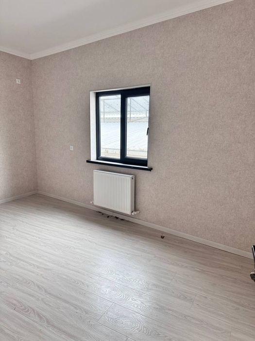 Янги қурилган 2 қаватли, 3 хонали уй сотилади