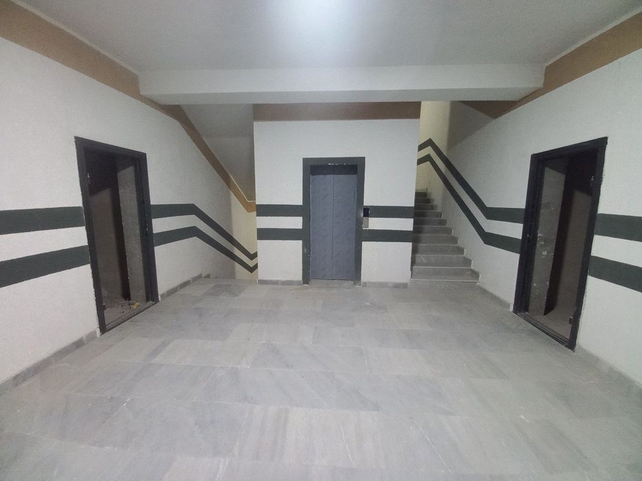 Продаётся квартира на 7 микрораёне.