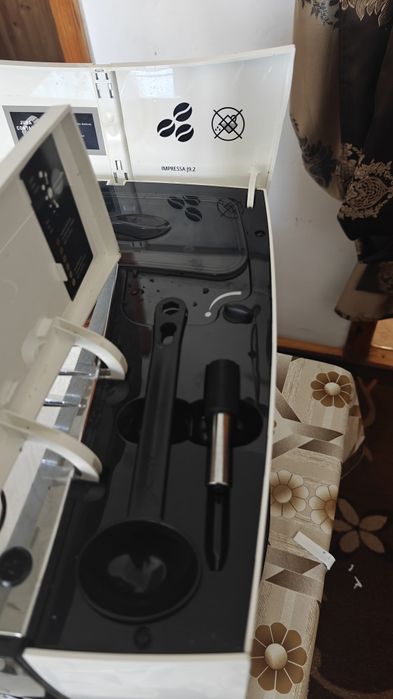 JURA impressa J9 нова