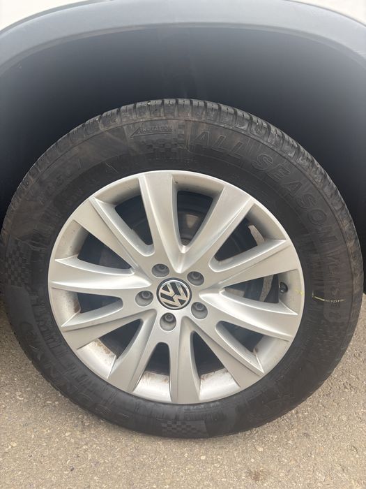 VOLKSWAGEN Tiguan 2010 — imagine 3