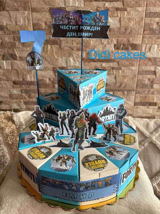 Картонена /хартиена торта