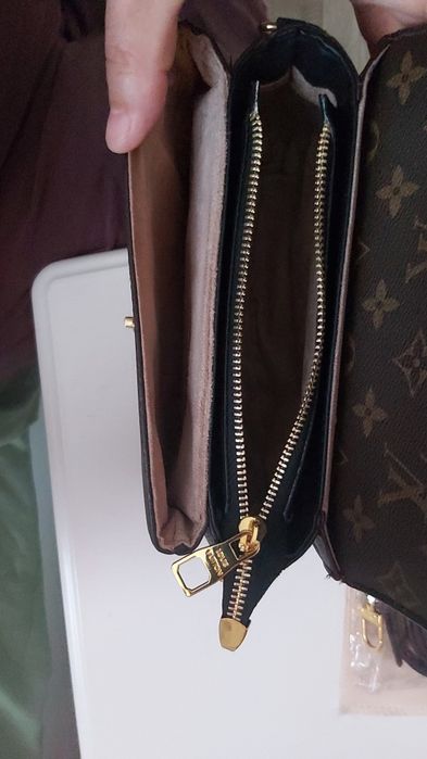 Продам сумочку LOUIS VUITTON