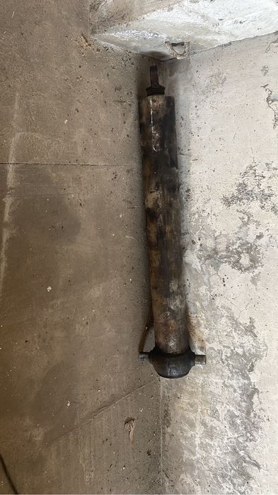 Продам цилиндр на самосвал