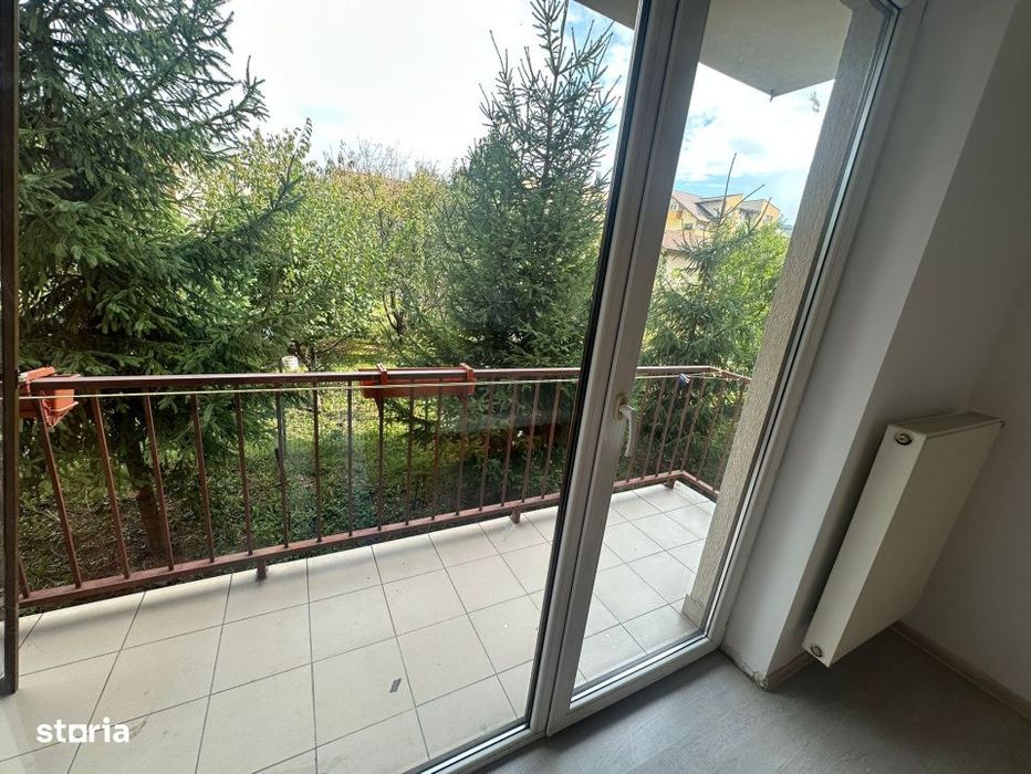 Apartament cu 3 camere, 58 mp, balcon, zona Florilor