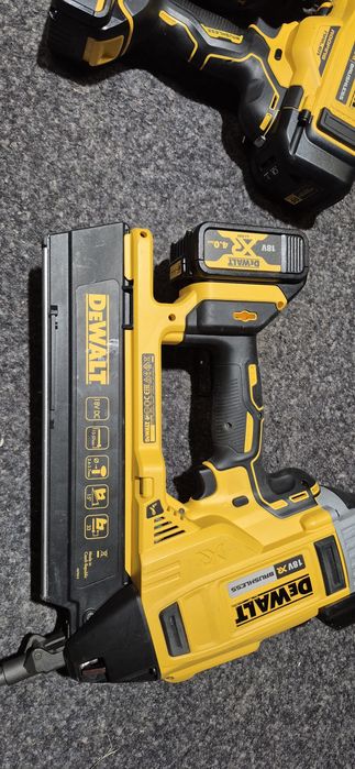 Dewalt pistol de cuie pe acumulator