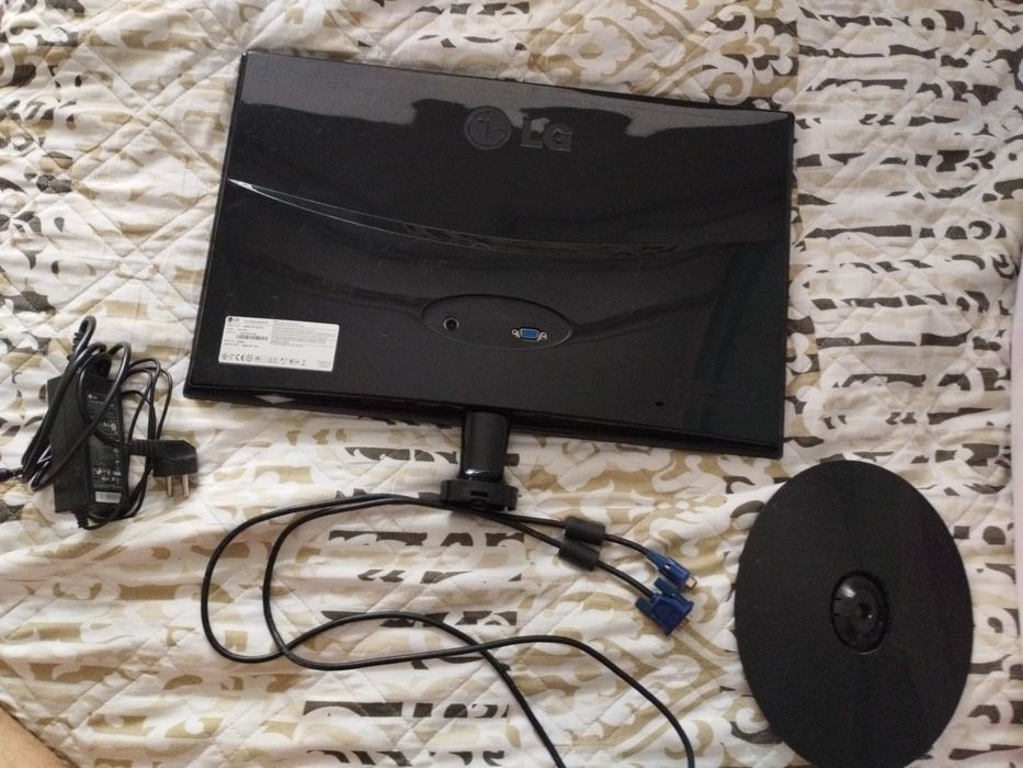 Продам Монитор LG б/у