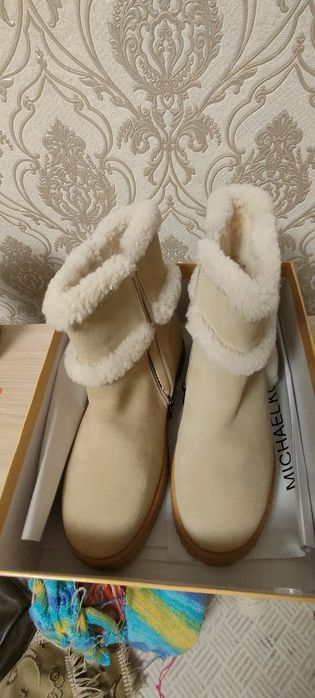 Зимние замшевые сапоги