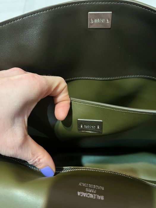 Чанта кожена balenciaga