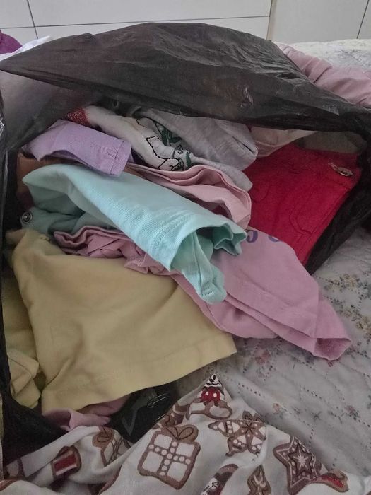 Подарявам детски дрехи