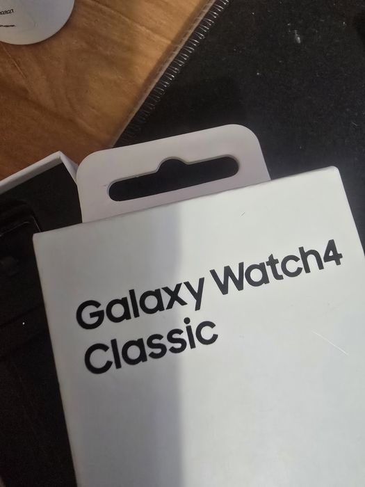 Смарт-часы Samsung Galaxy Watch 4 Classic