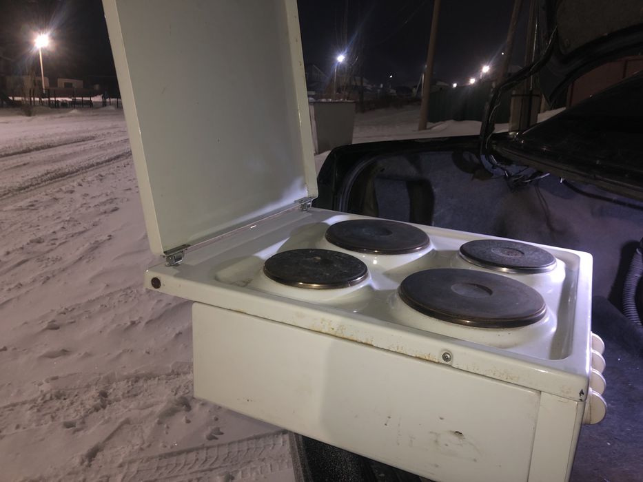 Продам электрическуб плитку