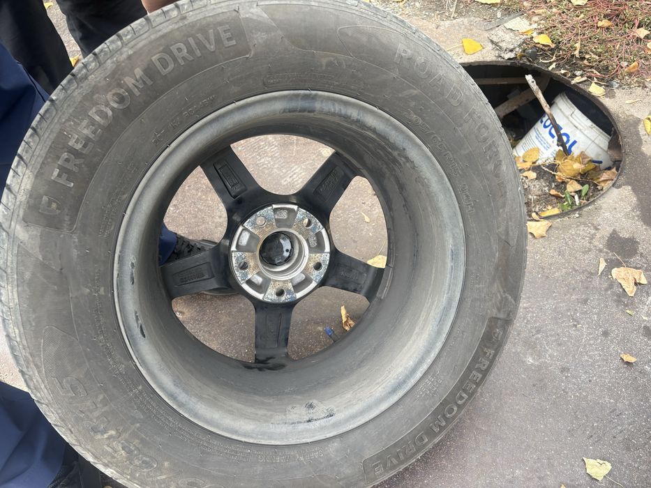 Диски с резиной 205/65/15