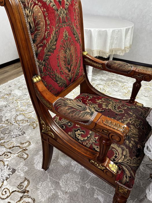 Стол со стулями  из дуба