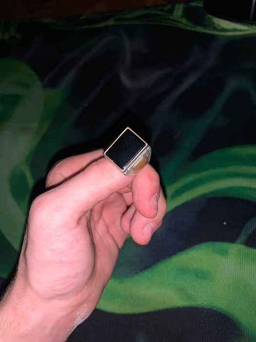 Продам серебряный перстень кольцо 925 проба