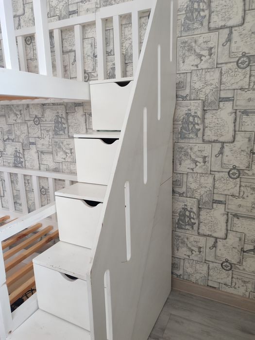 Детская кровать двухярусная