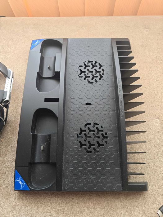 PS5 станция охлаждане имам и за PS4