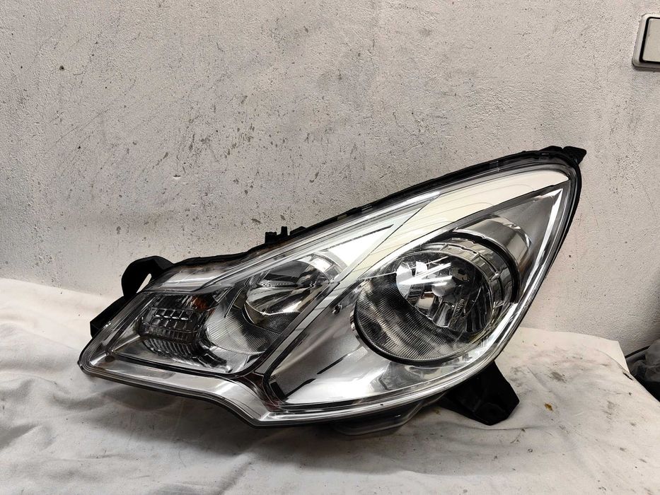 Фар Ситроен  Citroen DS3