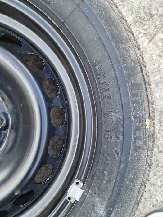 Оригинална Нова Резервна гума с джанта 195/65/15