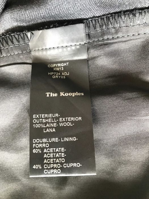 Графитен мъжки костюм TNE KOOPLES