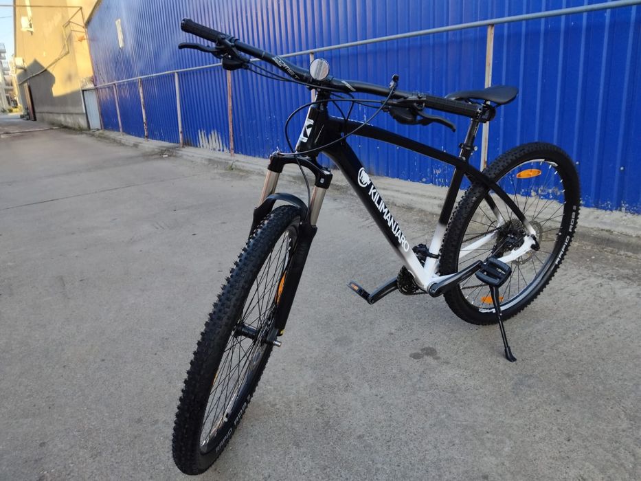 Vând bicicleta din aluminiu