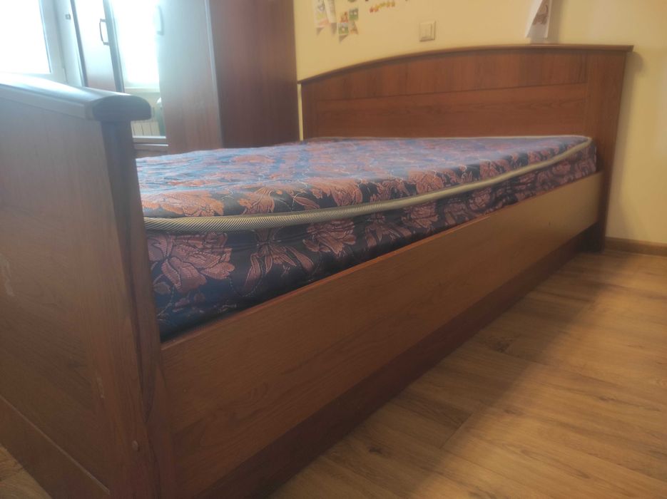 Кровать двухспальная