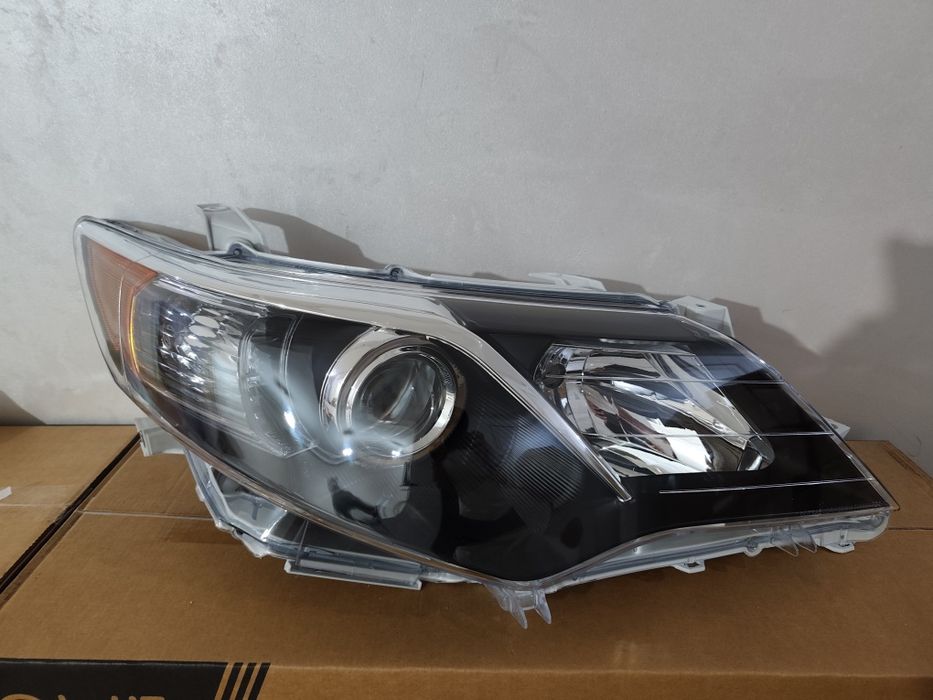 Фара камри 50SE.