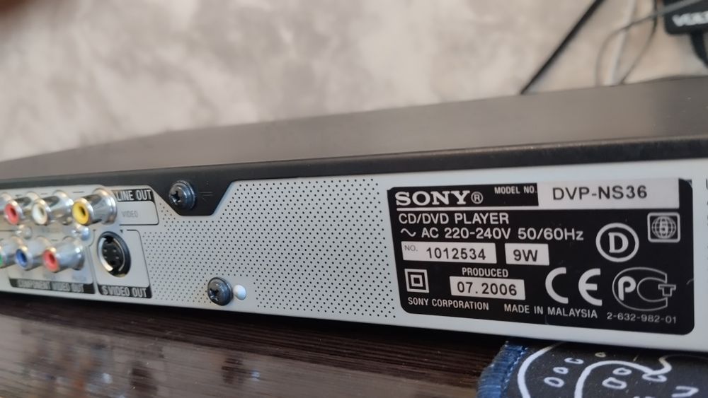 Продам DVD плеер Sony