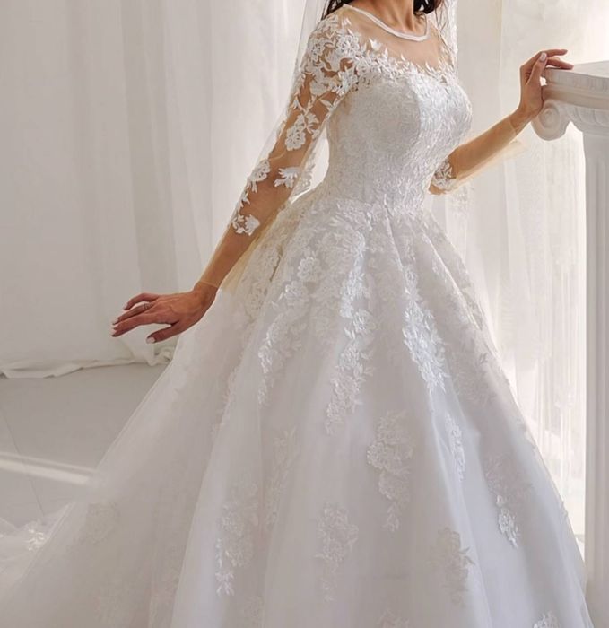 Продам платья для свадьбы и свадебное платье