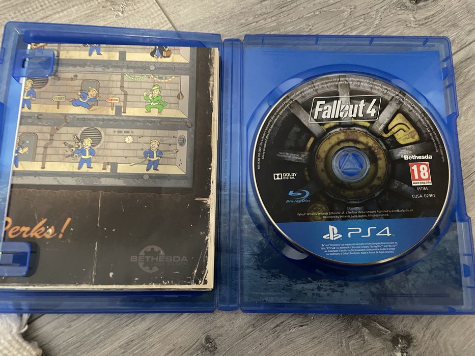 Vând joc pentru PS4 – Fallout 4