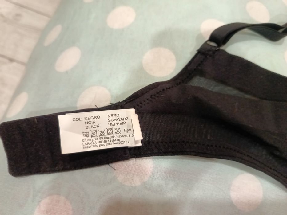 Чисто нов, черен Сутиен 80B