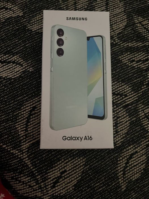Самсунг А16 чист ново