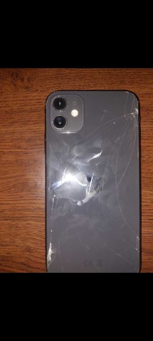 iPhone 11 - Pentru Piese - Blocat iCloud