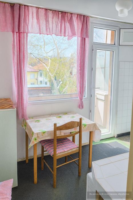 Дава се под наем Двустаен апартамент в Пловдив, Христо Смирненски - 65 кв.м за 279.99 € - Снимка #2