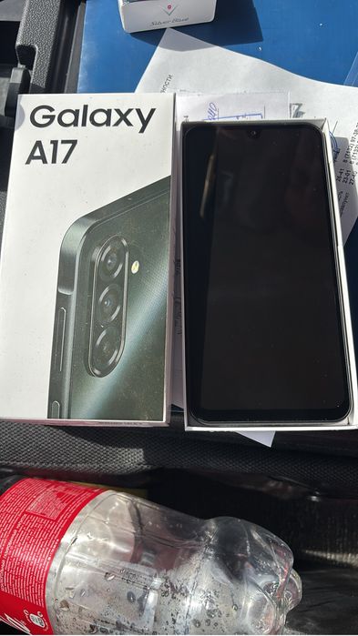 Продам Galaxi a17 новый в коробке с документами срочно