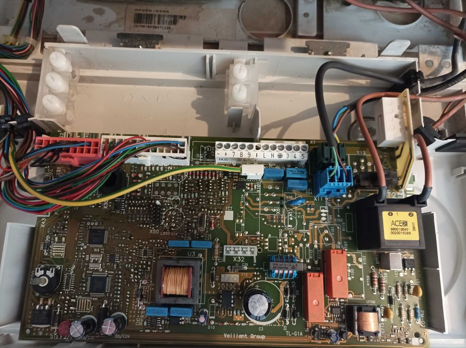 Vând centrală Vaillant 242/3-3