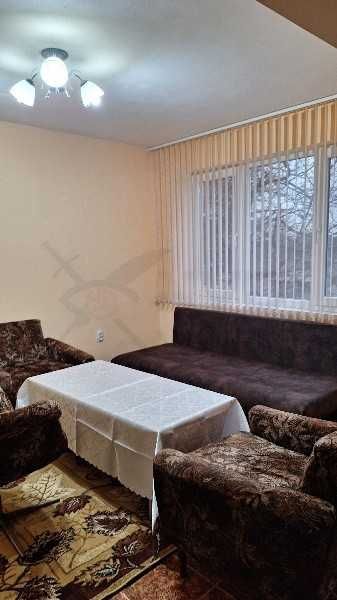 Дава се под наем Тристаен апартамент в Варна, Център - 83 кв.м за 732.87 € - Снимка #2