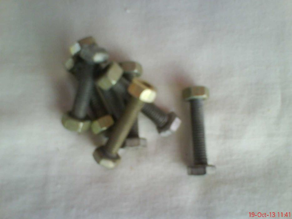 Șurub M6 x 35 mm + piulița