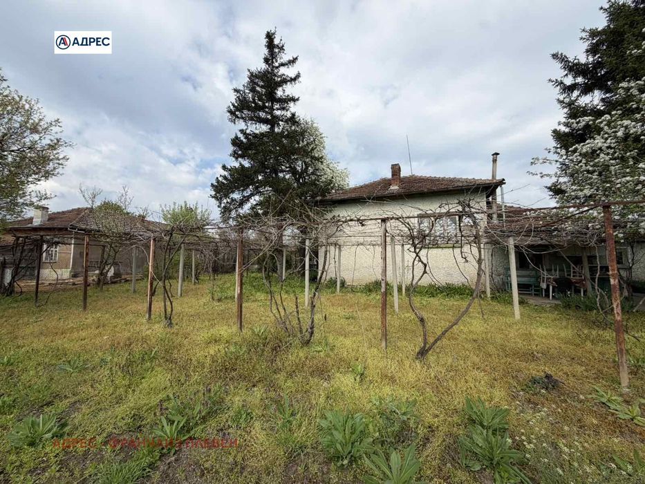 Къща в Плевен, област-с.Българене площ 90 цена 38000