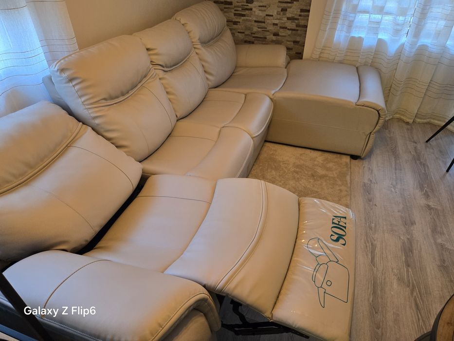 Ъглов кожен  диван