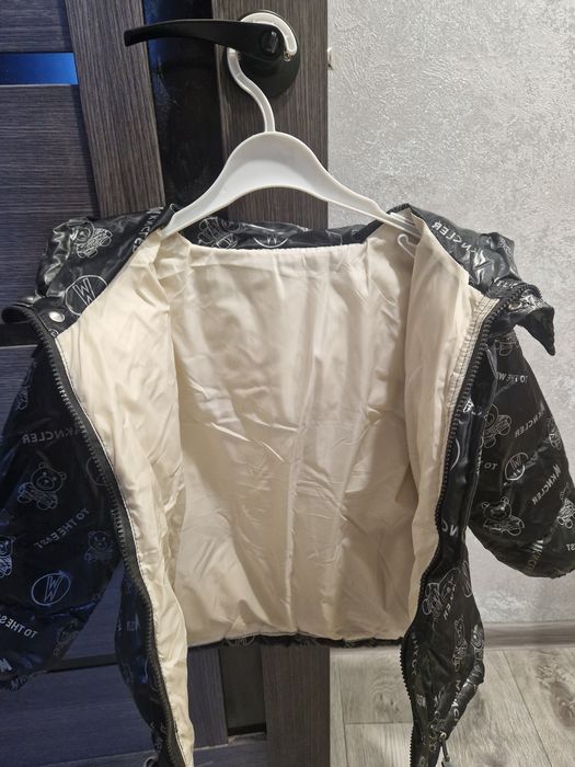 Продам тёплую куртку для девочки