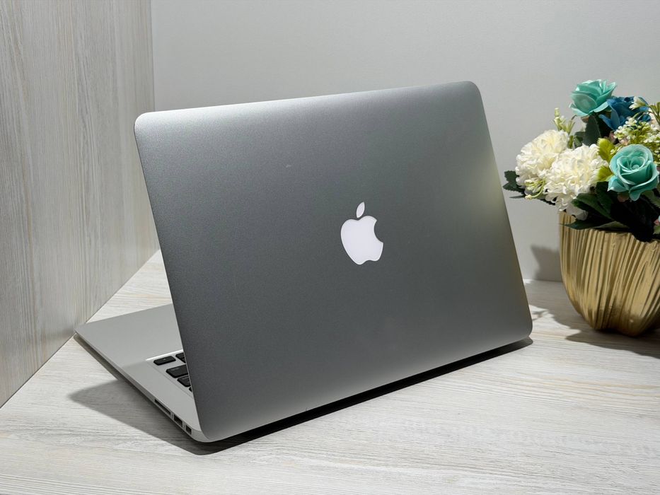 Macbook air 2017 sotiladi