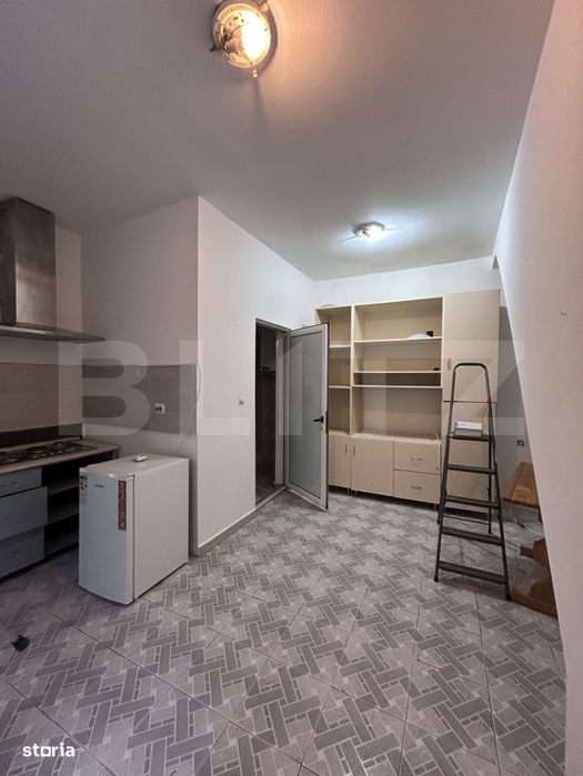 Garsoniera de inchiriat, la casa - zona Independentei