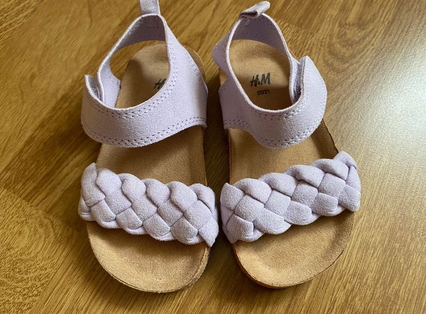 Săndalute H&M noi, mărimea 20-21 (interior 12,4 cm)