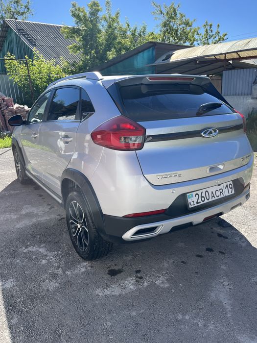 Продам авто машину черри