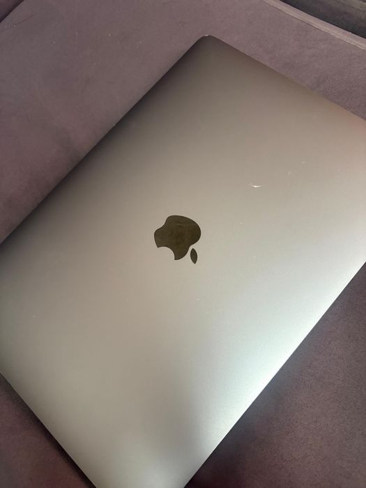 Macbook Air 2020 года